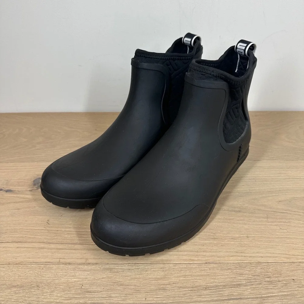 UGG Droplet Chelsea Rain Boots Mens 11 Black Waterproof Rubber Ankle Pull On